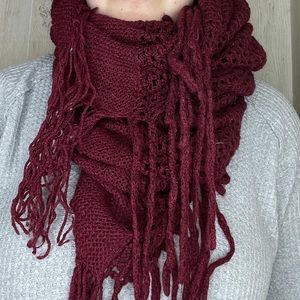 maroon infinity loop fringe scarf